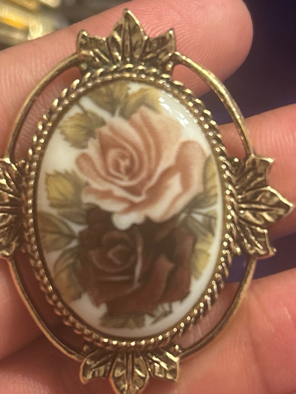 Sarah Coventry Gold-tone Floral Cameo Brooch with Pink and Brown Roses